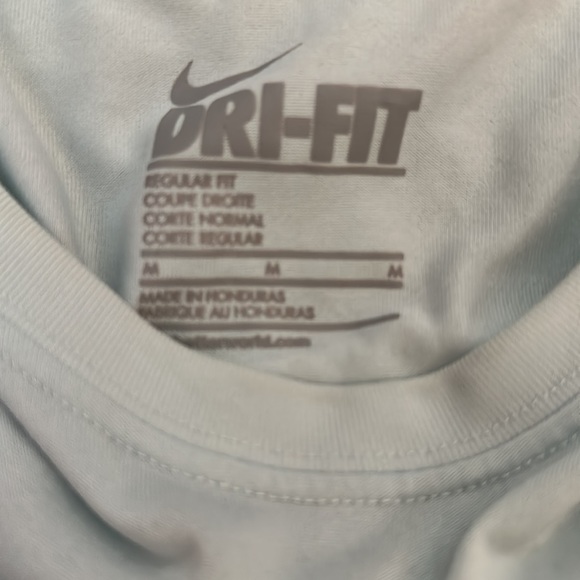 Nike - Picture 3 of 3